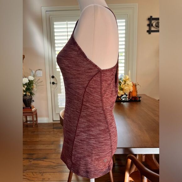Lululemon tank with twisted Back Sz 6 Modern Casual Workout Hethered Burgundy - Picture 2 of 5